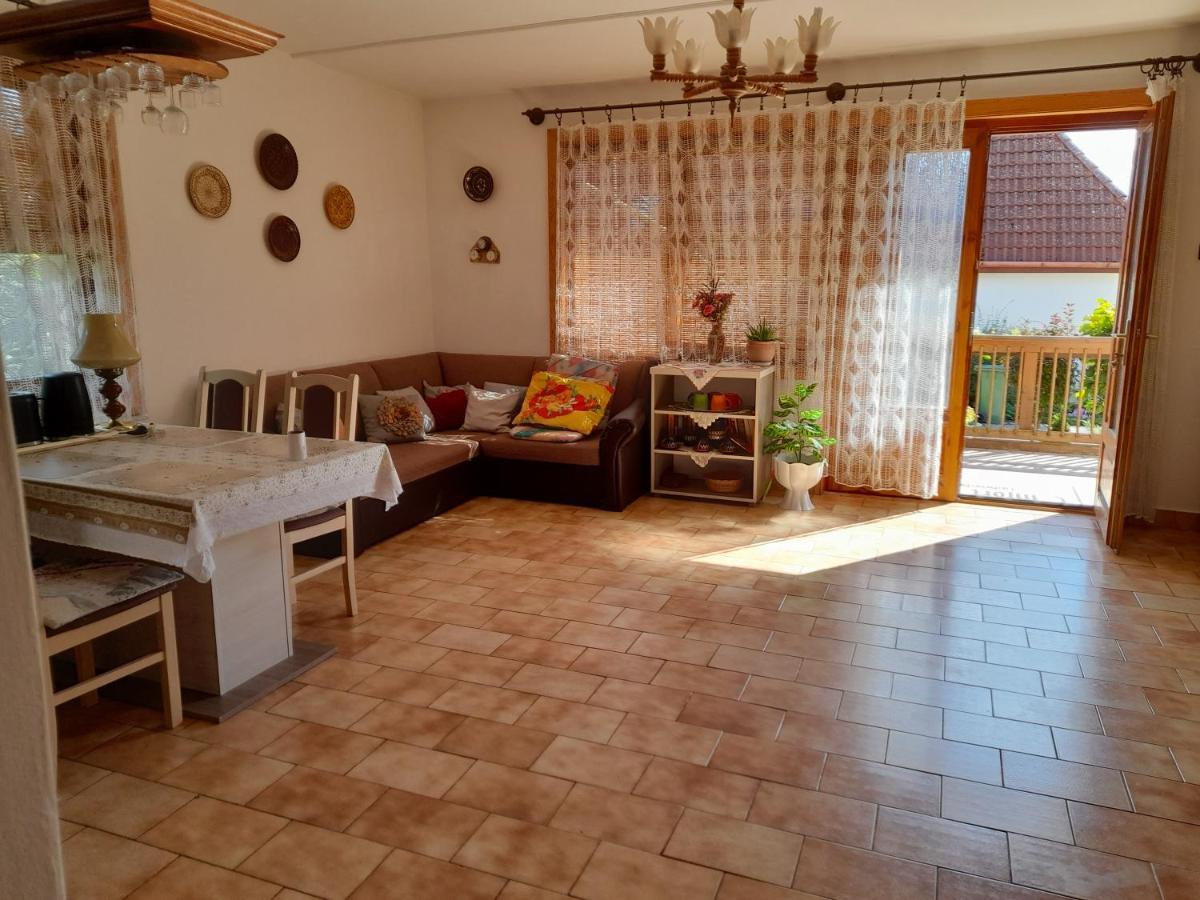 Harmonia Vendeghaz 100 Meterre Az Igali Gyogyfuerdotol Appartement Buitenkant foto
