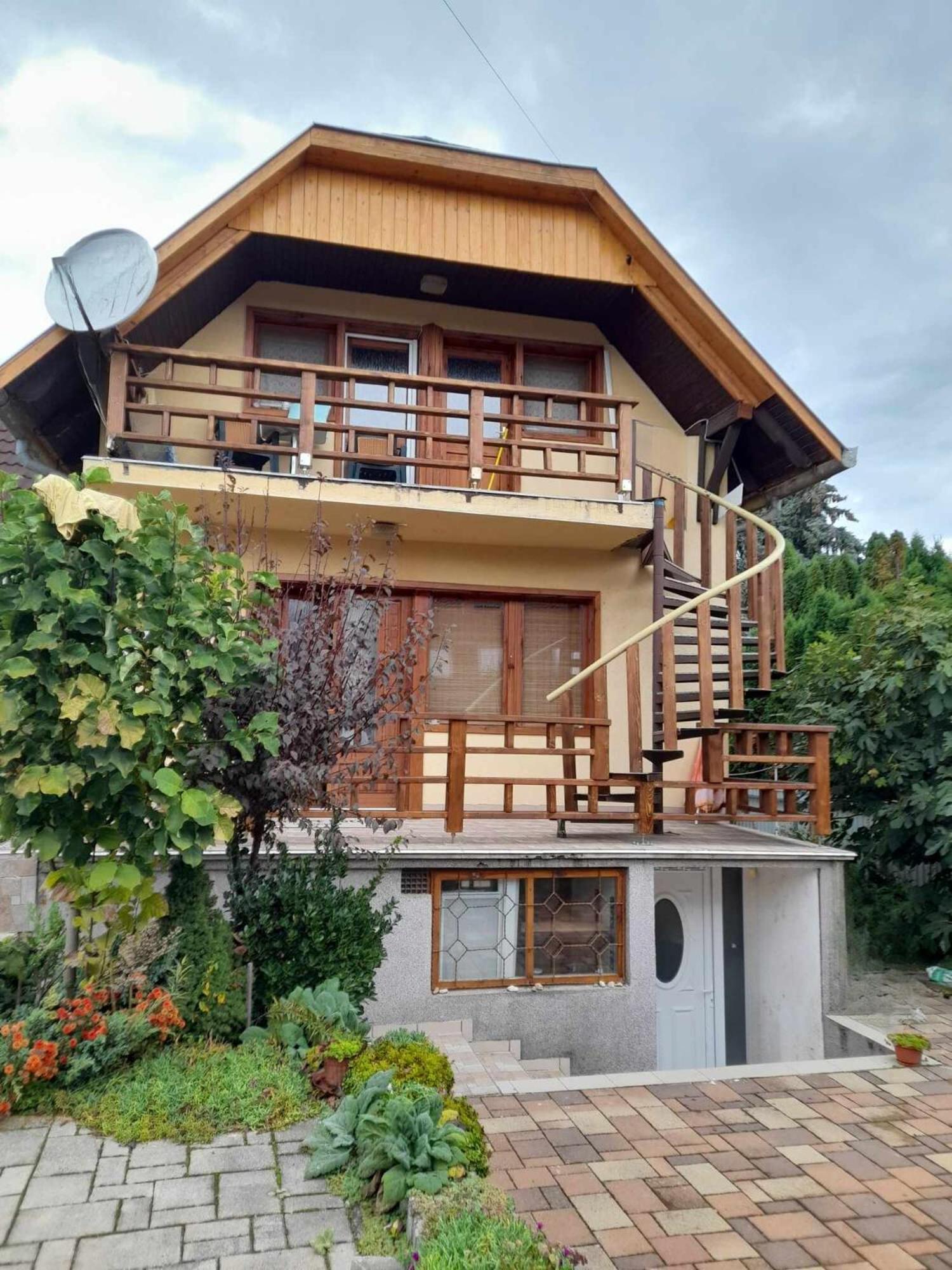 Harmonia Vendeghaz 100 Meterre Az Igali Gyogyfuerdotol Appartement Buitenkant foto