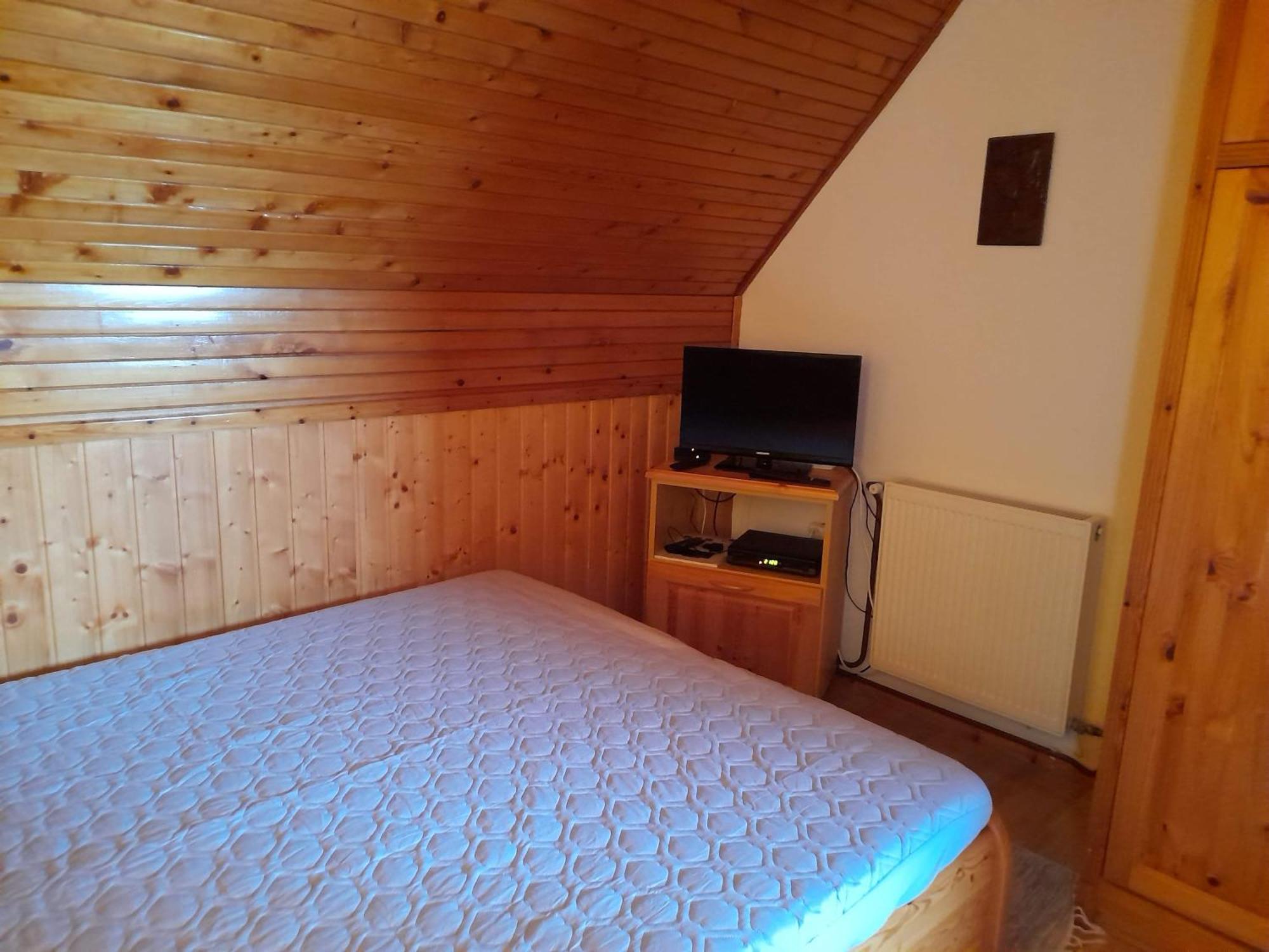 Harmonia Vendeghaz 100 Meterre Az Igali Gyogyfuerdotol Appartement Buitenkant foto